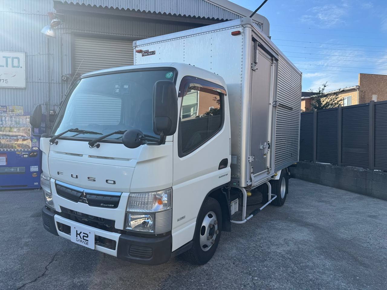 キャンター 外観